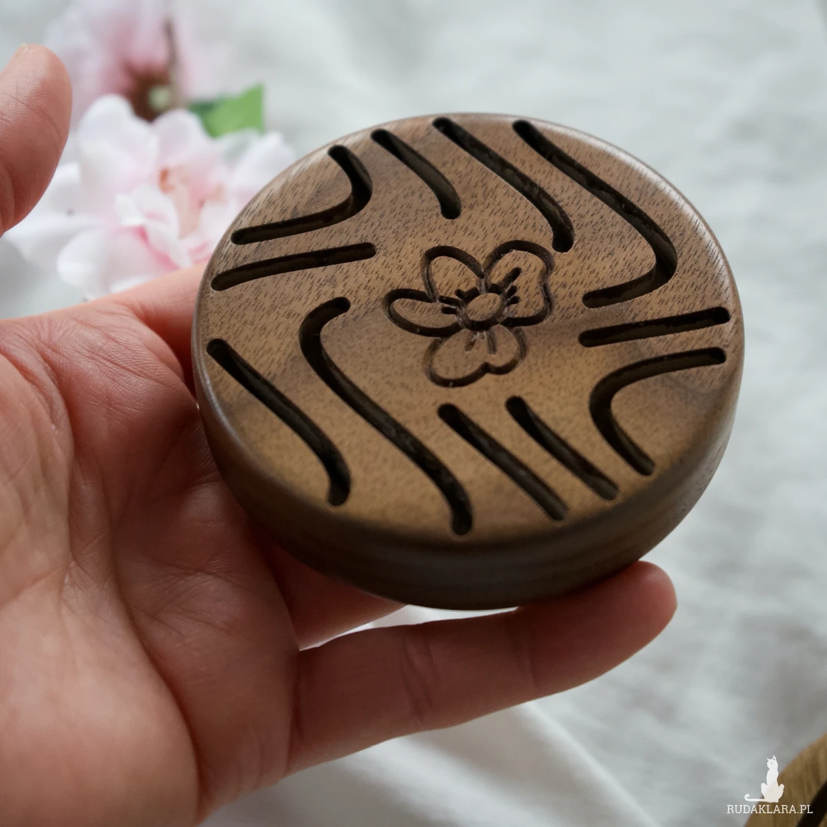 Drewniany dyfuzor do olejków eterycznych, do szafy, łazienki, salonu